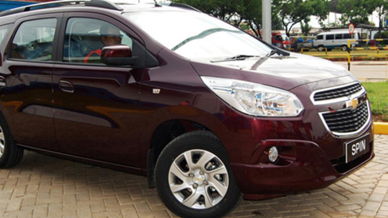 Chevrolet Spin 2013 (Foto: Nazar Ray)
