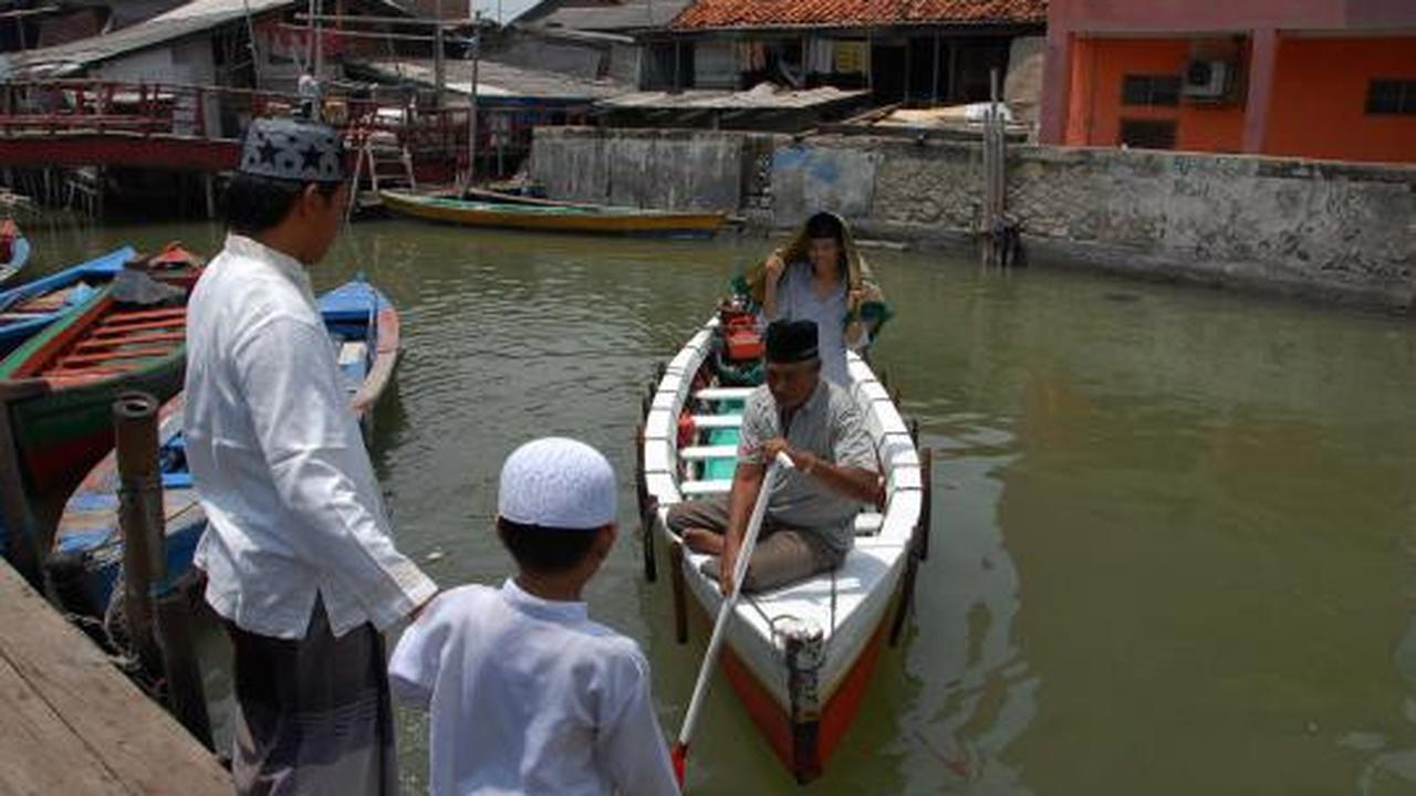 Transportasi air untuk warga Rusun Marunda 
