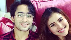 Kabar mengenai Ayu Ting Ting berpacaran dengan aktor tampan asal India Shaheer Sheikh membuat masyarakat penasaran. Kira-kira, bagaimanakah kedekatan Ayu Ting Ting dan Shaheer Sheikh?