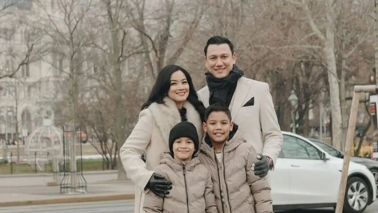 Potret Keseruan Titi Kamal dan Christian Sugiono Ajak Anak Liburan Keliling Eropa, Indah Penuh Cerita (instagram/titi_kamall, instagram/csugiono)
