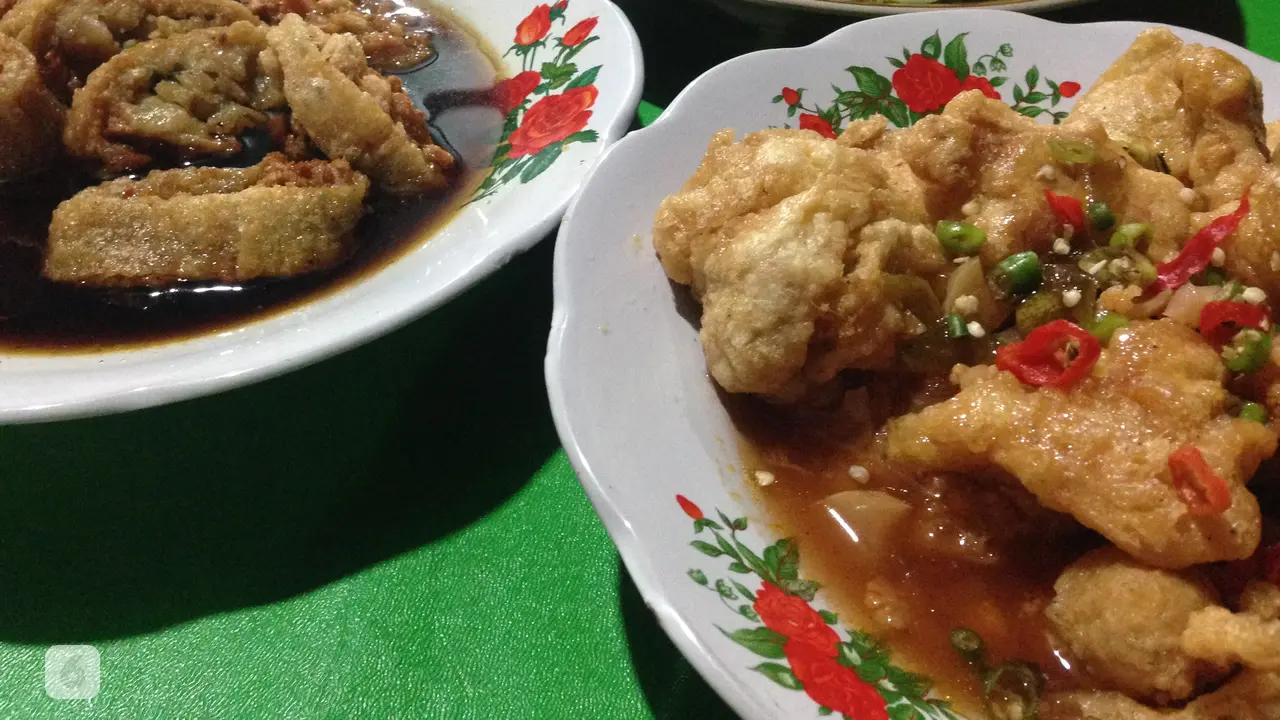 Kuliner Malam Jumat: Mencicipi Ayam Malaya, Menu Favorit Warung Gaul Menteng