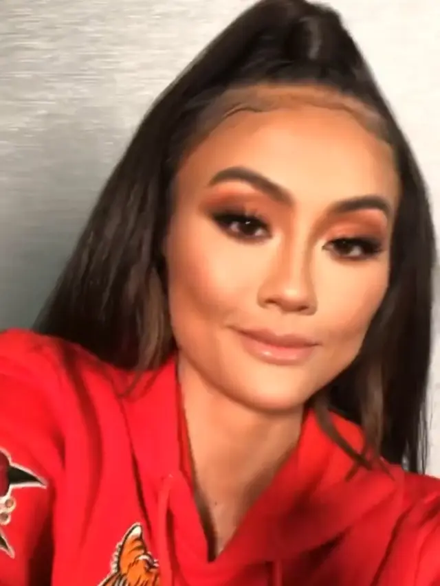 Rancangan Patung Lilin Agnez Mo