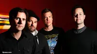 Lagu Taylor Swift Dibawakan Band Punk Jimmy Eat World