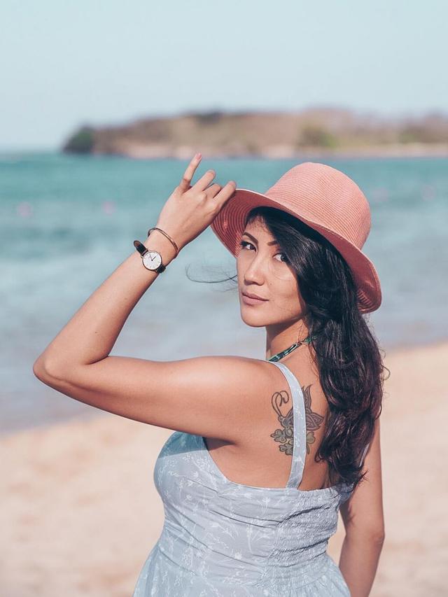 10 Seleb Cantik Ini Miliki Tato di Bagian Tersembunyi