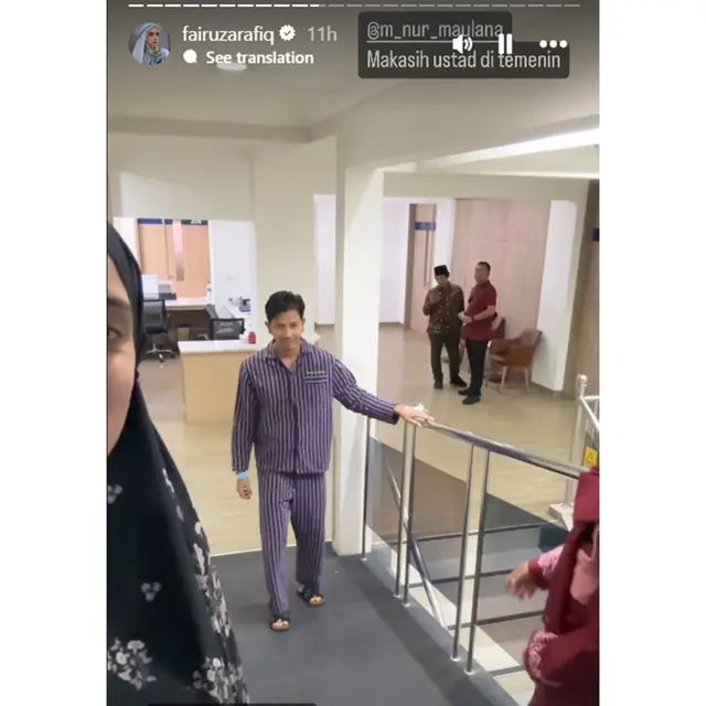 6 Potret Terbaru Sonny Septian, Belajar Jalan di Lorong RS Didampingi Sang Istri
