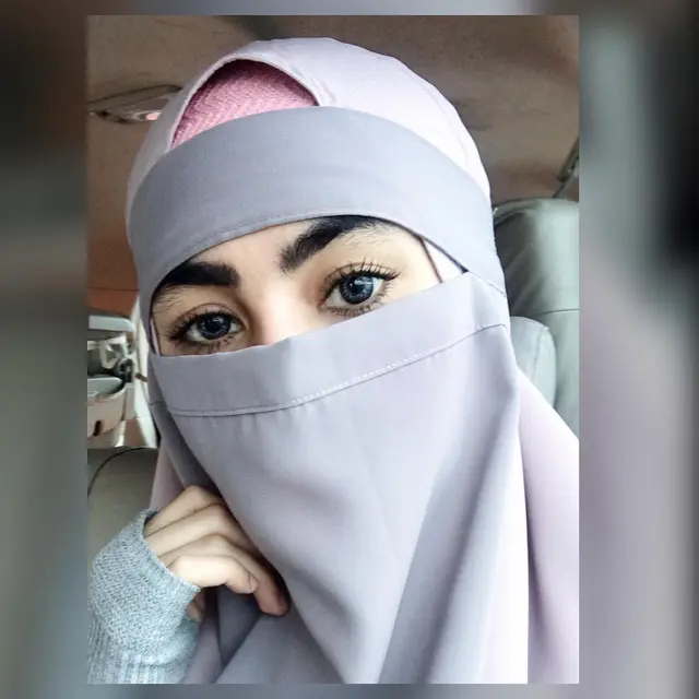6 Potret Kartika Putri Pakai Cadar, Tuai Pujian