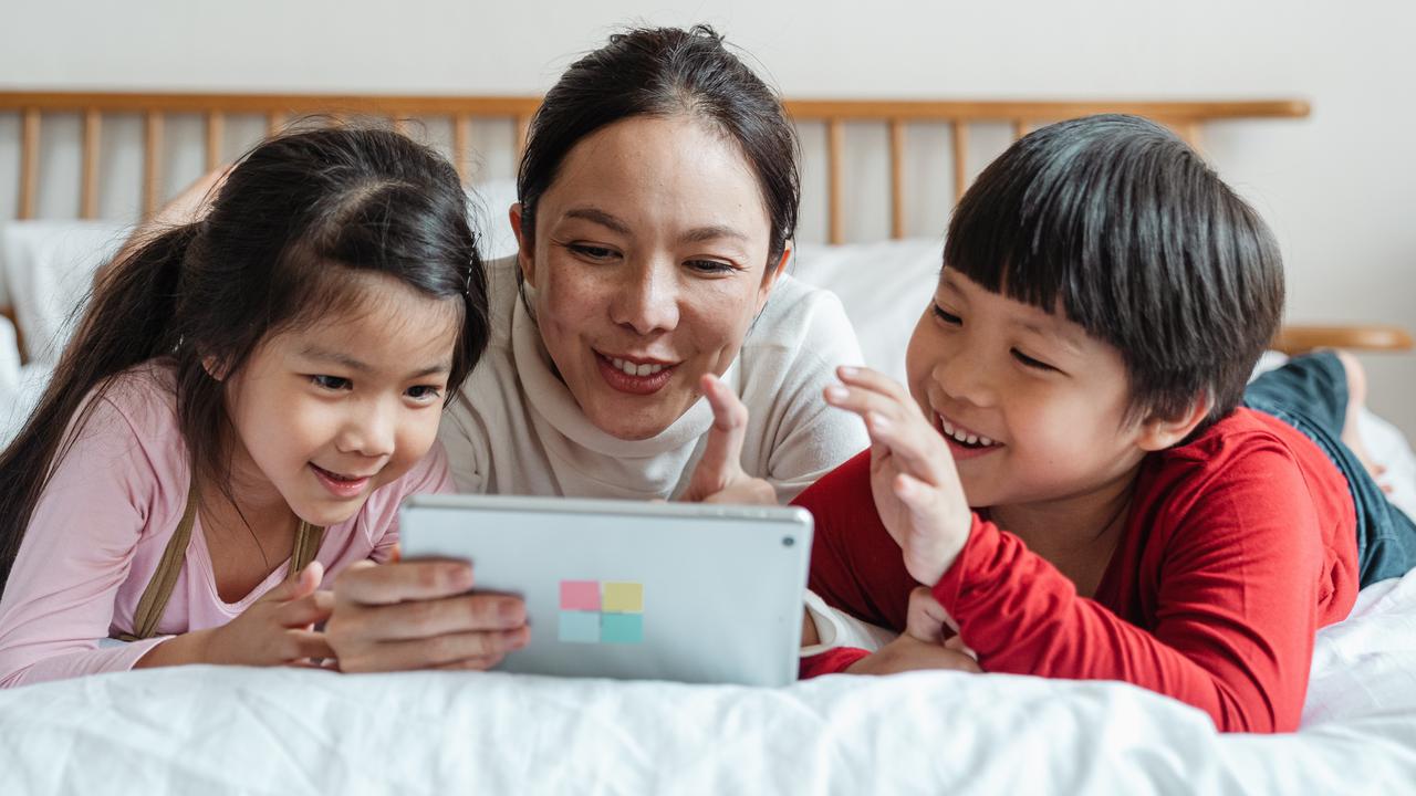 Ketahui Batas Waktu Anak Main Gadget, Ternyata Ini Dampaknya Jika Berlebihan