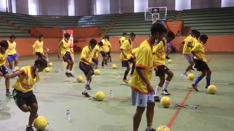 Kompetisi Juggling Bola di Bali