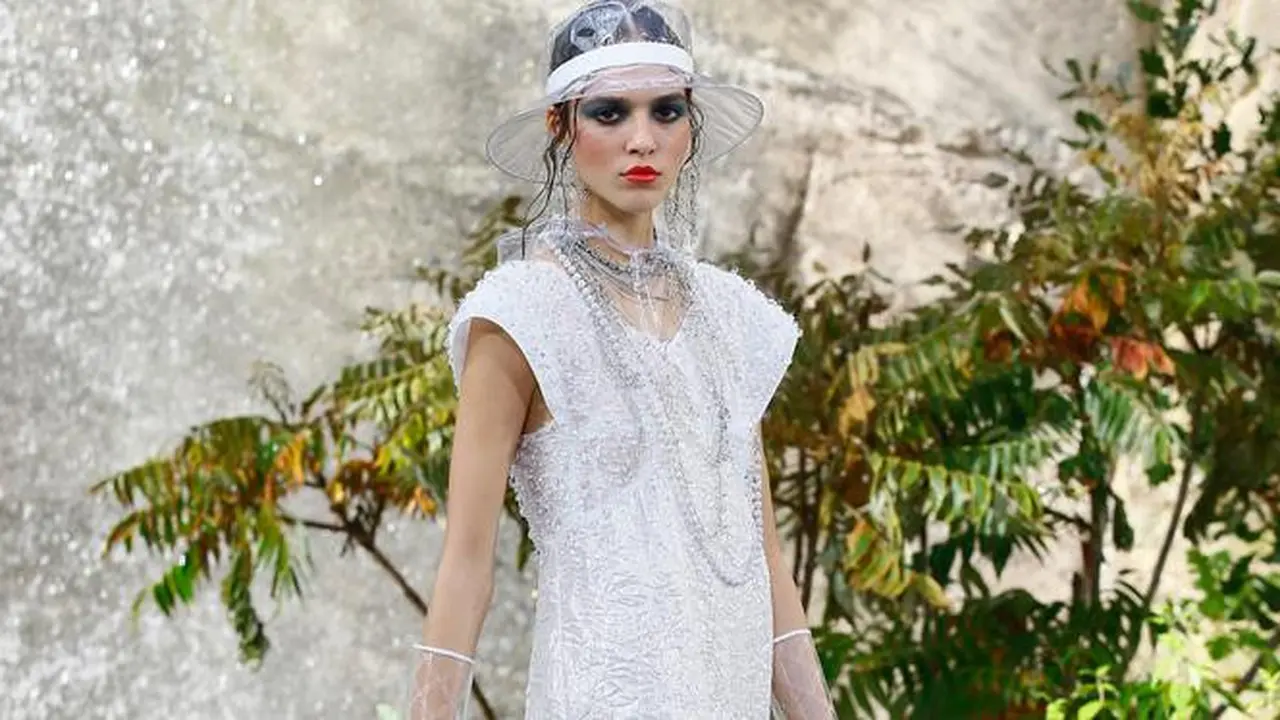 5 Tren Fashion Musim Semi yang Akan Mendominasi Tahun 2018 (AP Photo/Francois Mori)