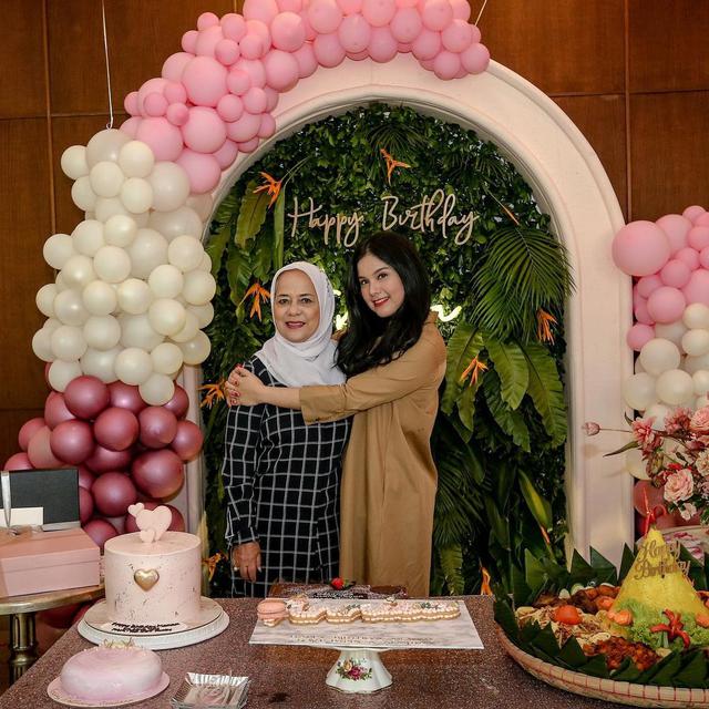 Ulang tahun Annisa Pohan yang ke-39. (Sumber: Instagram/annisayudhoyono)
