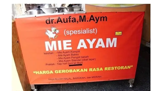 6 Spanduk 'Dokter Spesialis' Ini Kreatif Banget, Pembeli Senyum Nyengir