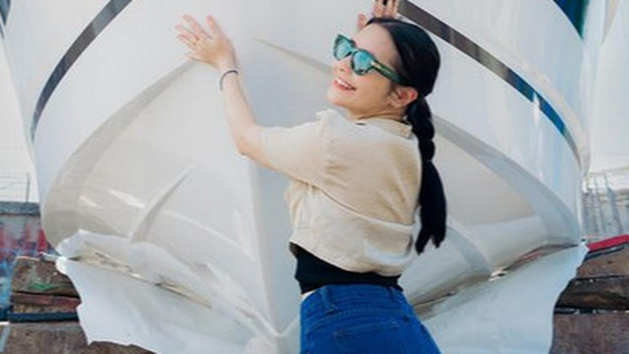 Potret Prilly Latuconsina Unboxing Yacht Mewah Barunya, Hadiah Untuk Diri Sendiri & Bebas Bisa Mancing Kapan Saja