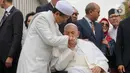 Kunjungan Paus Fransiskus di Masjid Istiqlal, Jakarta disambut langsung Imam Besar Masjid Istiqlal, Nasaruddin Umar—saat ini menjabat juga sebagai Menteri Agama Republik Indonesia. (Liputan6.com/Herman Zakharia)