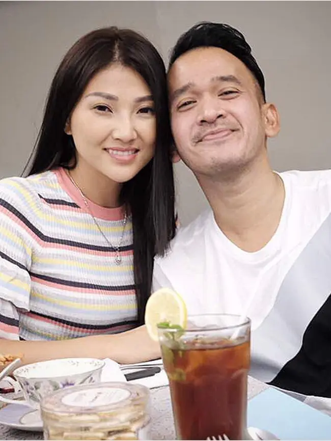 Ruben sangat antusias melebarkan bisnis yang sedang digeluti. Bisnis kuliner yang awalnya hanya berniat menolong orang, kini menjadi sukses. Telah memiliki setidaknya enam cabang. Dan rencananya akan membuka hingga 15 gerai lagi. (Instagram/ruben_onsu)