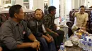 Ketum PKB, Muhaimin Iskandar menerima kunjungan pewakilan petani tembakau di kantor DPP PKB, Jakarta, Kamis (9/11). Para petani meminta untuk mengawal aspirasi mereka agar pemerintah mengurungkan rencana menaikkan cukai rokok. (Liputan6.com/Johan Tallo)