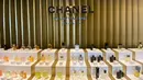 <p>Seluruh material dasar dari beragam varian produk wewangian dari Chanel begitu unik. Berasal dari sebuah daerah bernama Grasse, yang terletak di area Prancis Selatan. Di tempat inilah keajaiban racikan aroma yang unik dan spesial dibuat. / Foto: Adinda Tri Wardhani - Fimela.com.</p>
