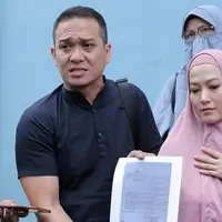 "Jadi setiap aku mau pergi bawa map ini udah langsung, Umi mau ke Polda ya? Takut aku enggak pulang lagi. Jadi memang yang paling berat itu aja." kata Lyra Virna. (Deki Prayoga/Bintang.com)