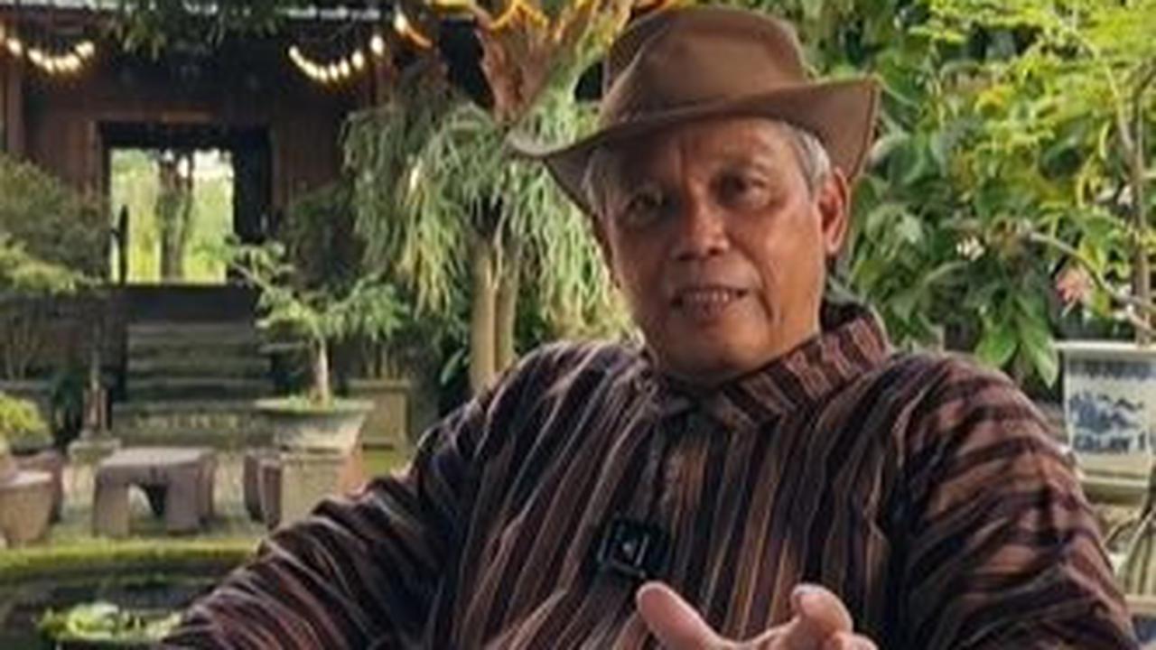 <i>"Untuk mengisi masa pensiun saya pengin ada aktivitas yang menyenangkan. <br><br>Dulu saya bekerja di Angkatan Udara dengan pangkat terakhir Marskal Pertama,"</i>