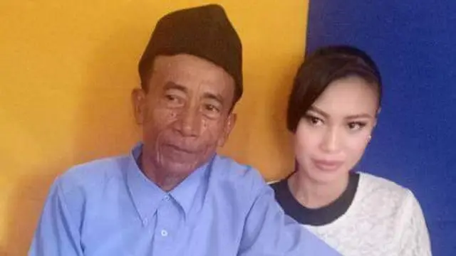 Pernikahan Kakek Badu dan Ika Nurjanah pada 2017 lalu.(Liputan6.com/Ahmad Akbar Fua)