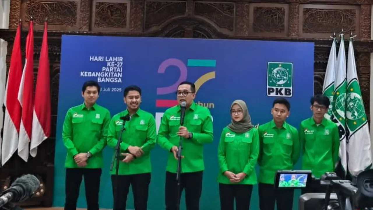 Ketua Organizing Commiter (OC) Harlah ke-27 PKB Iman Sukri (ketiga dari kiri), Jumat (18/7/2025) (Istimewa)