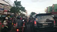 Kemacetan imbas eksekusi lahan Perumahan Batalion Siliwangi, Jambul, Kramatjati, Jaktim (TMC Polda Metro Jaya)