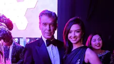 Raline Shah bersama Pierce Brosnan. (Instagram/ralineshah)