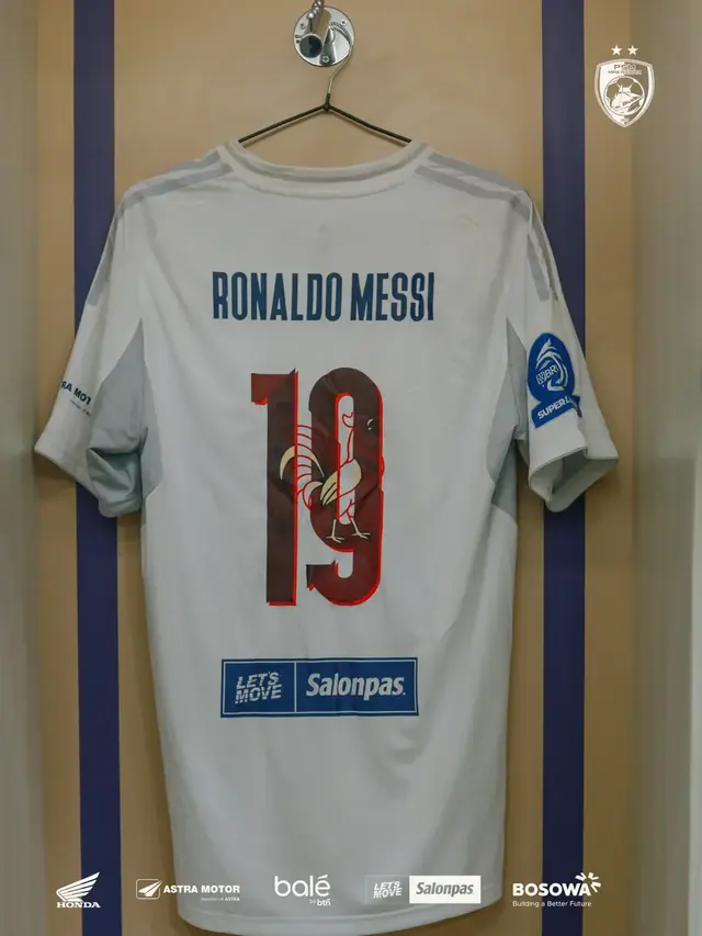 PSM memberikan tiket naik kasta untuk Kaka Amrullah Ronaldo Messi, gelandang berusia 19 tahun.