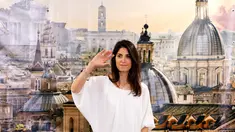 Wali Kota Roma yang baru terpilih, Virginia Raggi dari 5-Star Movement melambaikan tangan usai konferensi pers di Italia, Senin (20/6). Pertama kalinya dalam sejarah, seorang perempuan menjadi wali kota di Ibu Kota Italia tersebut. (REUTERS/Remo Casilli)
