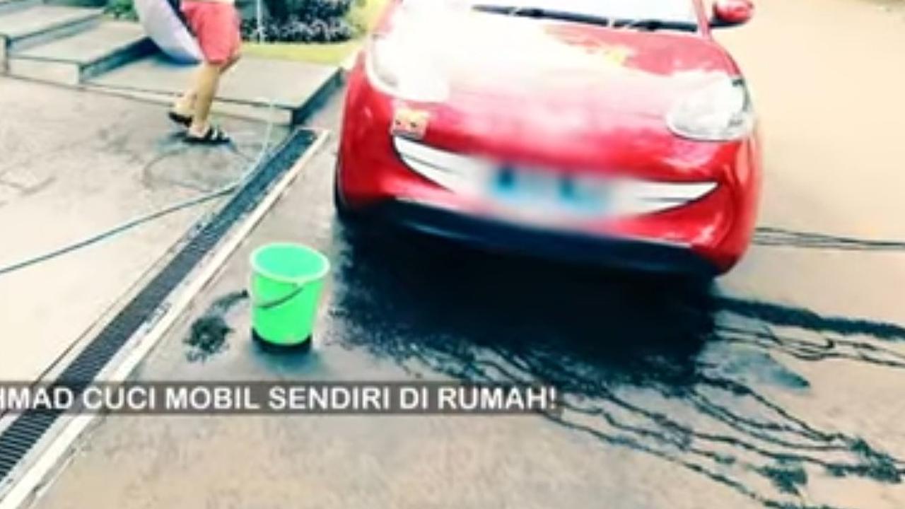 Potret Raffi Ahmad Cuci Mobil Sampai Mandikan Rayyanza, Selalu Luangkan Waktu Meski Sibuk Jadi Artis, Pengusaha & UKP