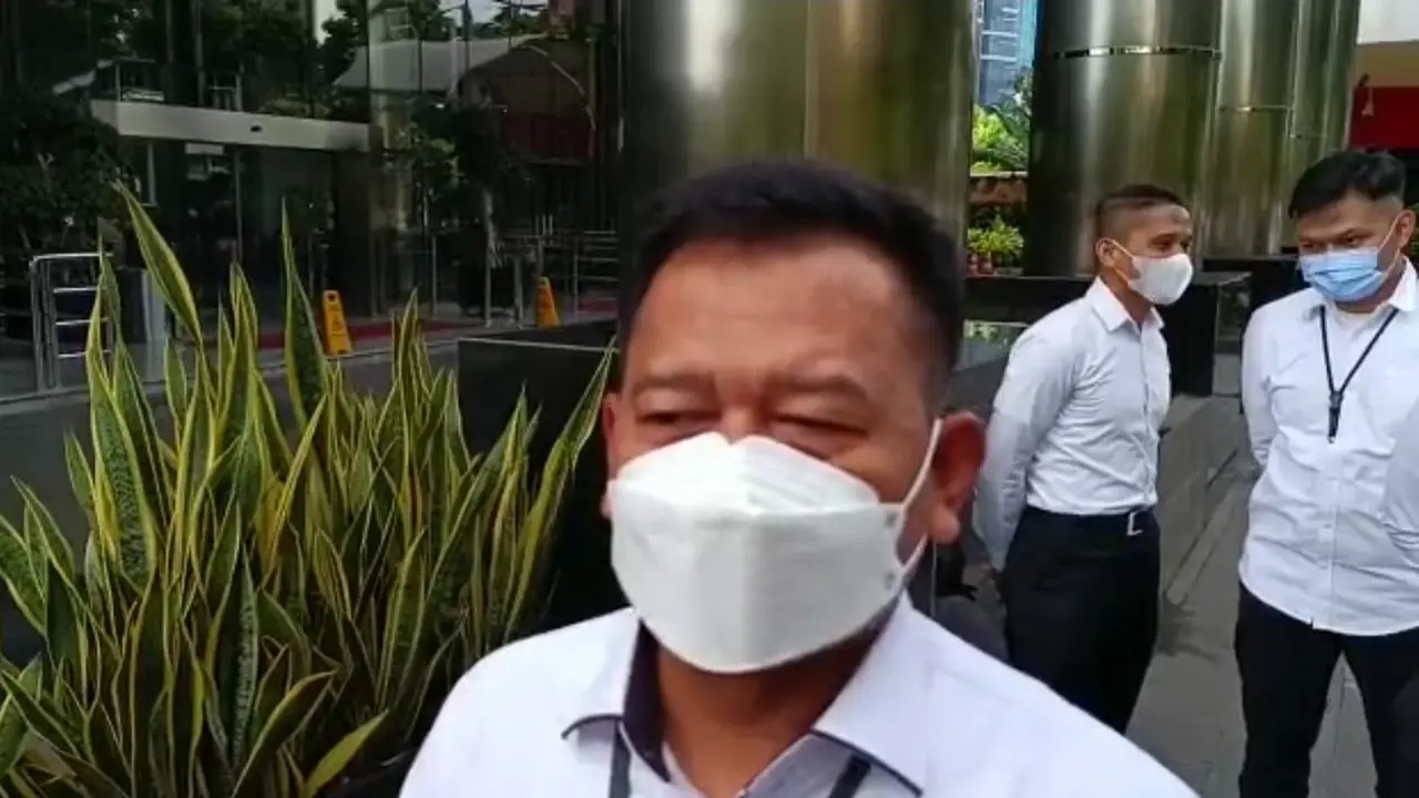 Komisi Pemberantasan Korupsi (KPK) mencabut seluruh akses Brigjen Pol Endar Priantoro di Gedung Merah Putih.