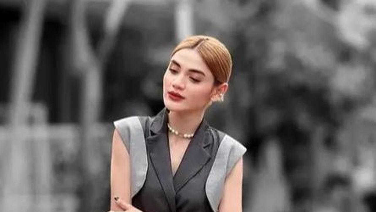 Lama Tak Muncul, Intip Potret Terbaru Hilda Vitria Mantan Kekasih Billy Syahputra