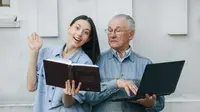 8 Kebiasaan Generasi Tua yang Sering Bikin Gen Z Geleng Kepala