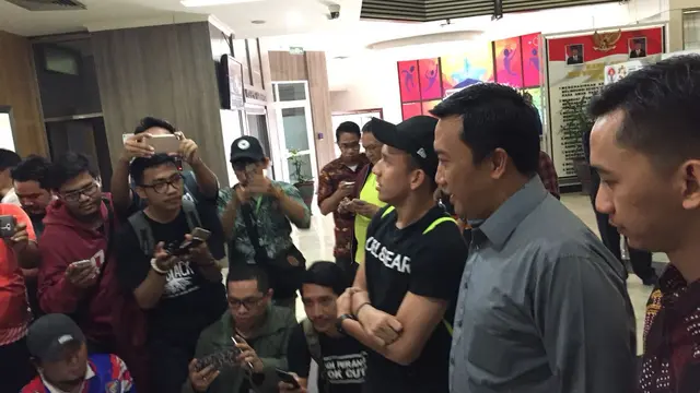 Menpora - Egy Maulana
