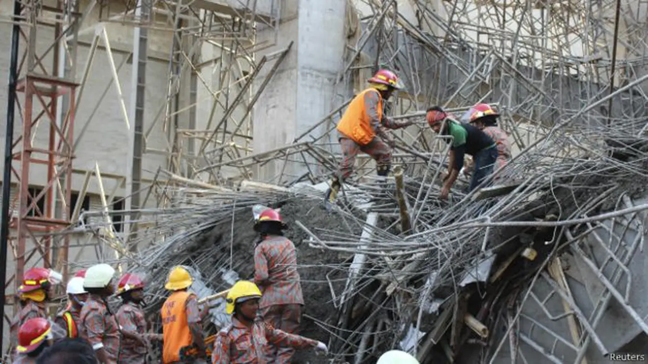 Pabrik Semen Bangladesh Runtuh, 8 Buruh Tewas Tertimbun
