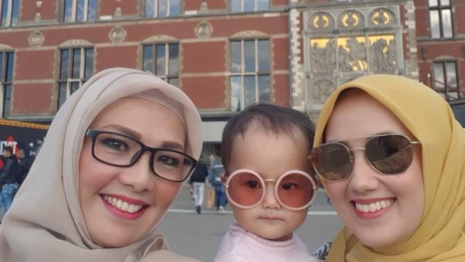 Hesti Erawati Ibunda Andhika Pratama (Sumber: Instagram/sherliesubagyo)