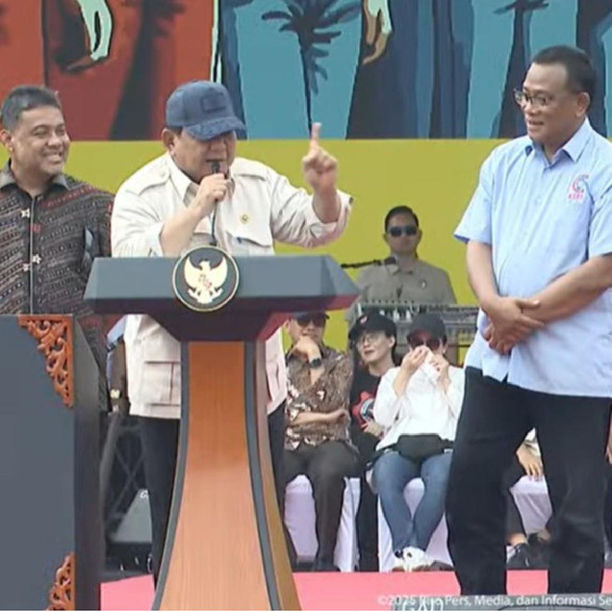 Prabowo hadiri peringatan hari buruh di Monas