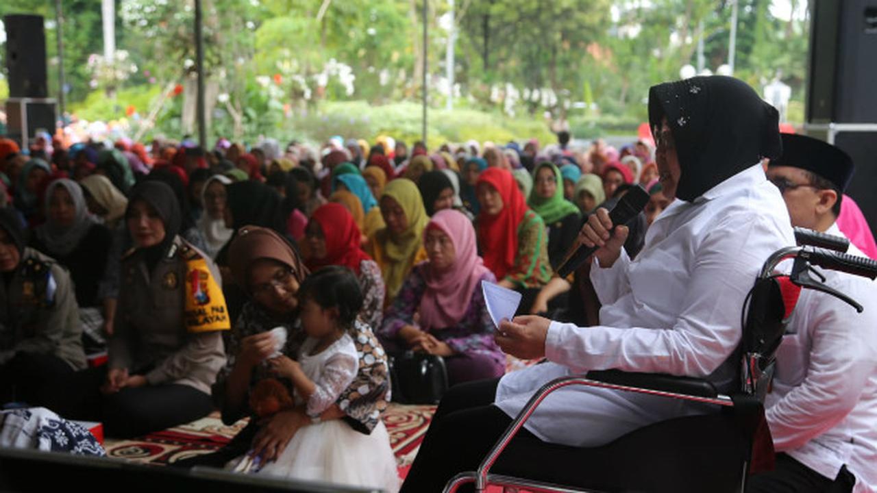 Gelar Doa Bersama, Risma Berharap Amblesnya Jalan Gubeng Jadi Musibah yang Terakhir