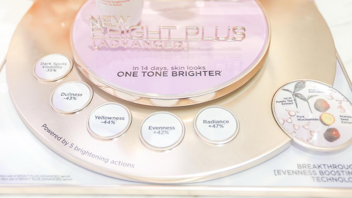 Clarins Perkenalkan Teknologi Terkini dalam Bright Plus [Advanced] Serum &amp; Serum-In-Lotion untuk Kulit Cerah dan Merata