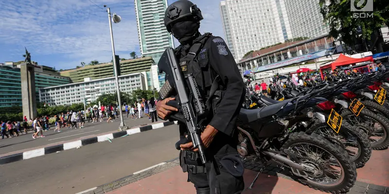 Bersenjata Lengkap, Pasukan Brimob Gelar Operasi Lilin di CFD