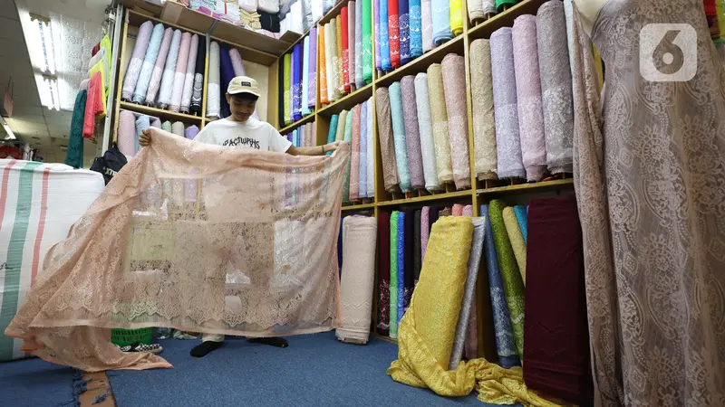 FOTO: Industri Produk Tekstil Tumbuh 3,5 Persen