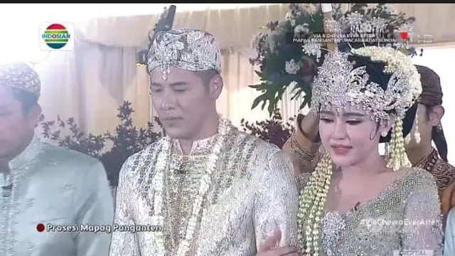 Berbalut Adat Sunda, Via Vallen dan Chevra Yolandi Kenakan Busana Bernuansa Mint untuk Jalani Adat Mapag Panganten