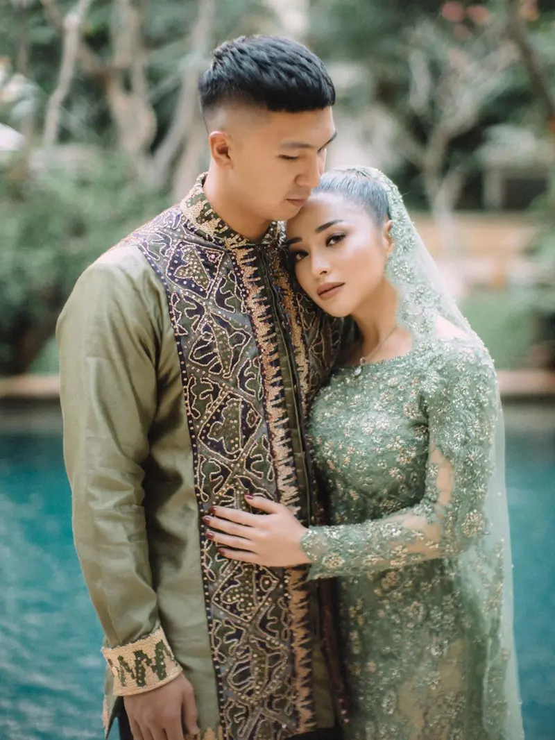 Nikita Willy dan Indra Priawan. (Foto: Ricky Mueller dari Instagram @morden.co)