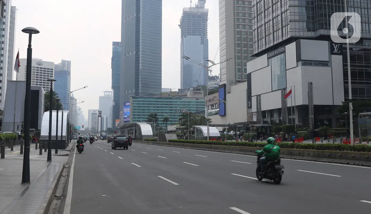 Kondisi lalu lintas di Ibu Kota Jakarta, Selasa (24/12/2019). Libur Natal dan Tahun Baru membuat kondisi lalu lintas di Jakarta lengang. (Liputan6.com/Angga Yuniar)