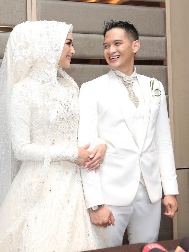 [Fimela] Citra Kirana dan Rezky Aditya