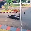 Detik-detik Pikap Terobos Gerbang DPR Saat Demo 27 Agustus
