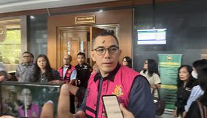 Terdakwa mantan Direktur Utama PT Pertamina International Shipping (PIS) Yoki Firnandi menyatakan bahwa tidak ada keterlibatan pengusaha Mohammad Riza Chalid di kasus korupsi minyak mentah dan produk kilang PT Pertamina. (Liputan6.com/Muhammad Radityo Priyasmoro)