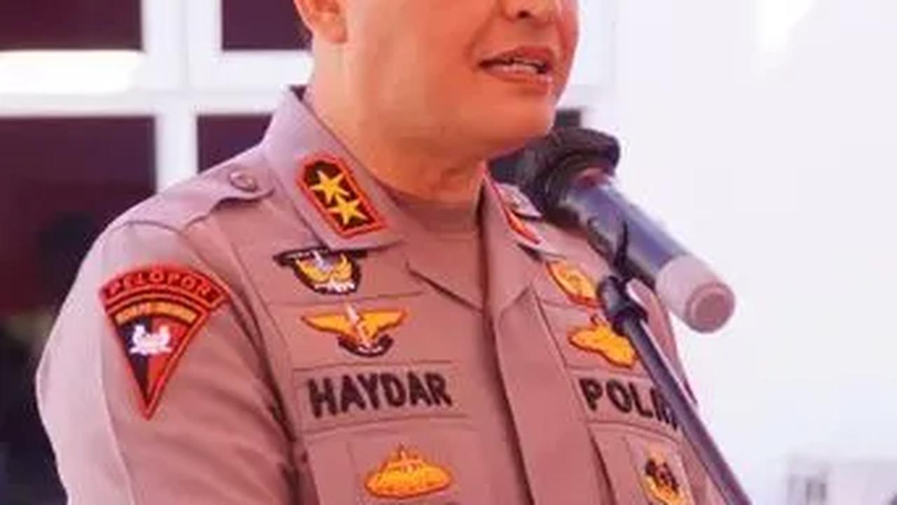 Momen Jenderal Polisi Keturunan Nabi Muhammad SAW Serahkan Tongkat Komando ke Kapolda Aceh Baru, Beri Pesan Penting