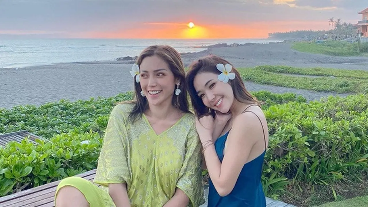 7 Potret Persahabatan Jessica Iskandar dan Gisella Anastasia, Selalu Kompak