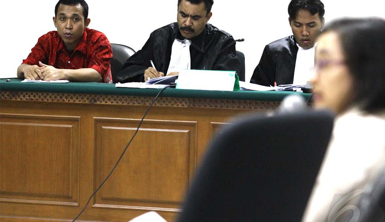 Riefan sengaja mendirikan PT Imaji Media untuk mendapatkan proyek di kementerian yang dipimpin ayahnya itu. Saat itu, Riefan meminjam KTP Hendra dan memaksanya menandatangani sejumlah dokumen (Liputan6.com/Faizal Fanani).