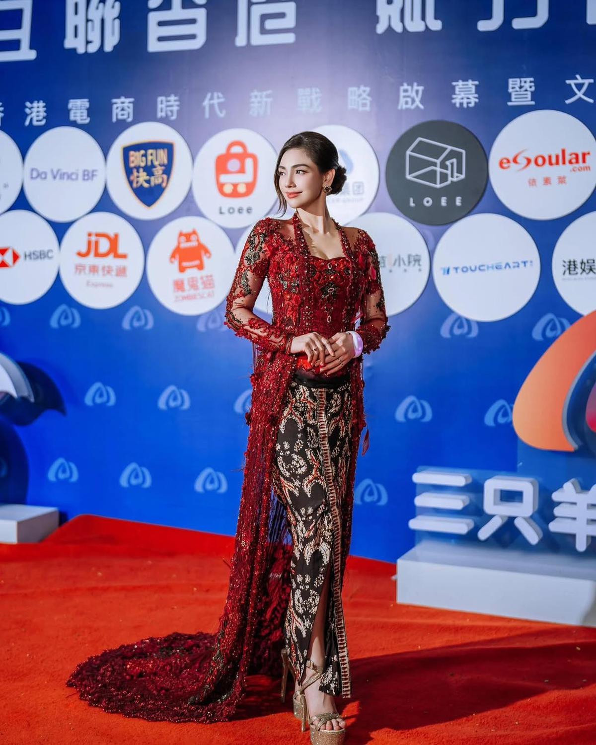 Inspirasi Model Kebaya Modern ala Celine Evangelista, Padukan Kecantikan Adat dan Pesona Bidadari
